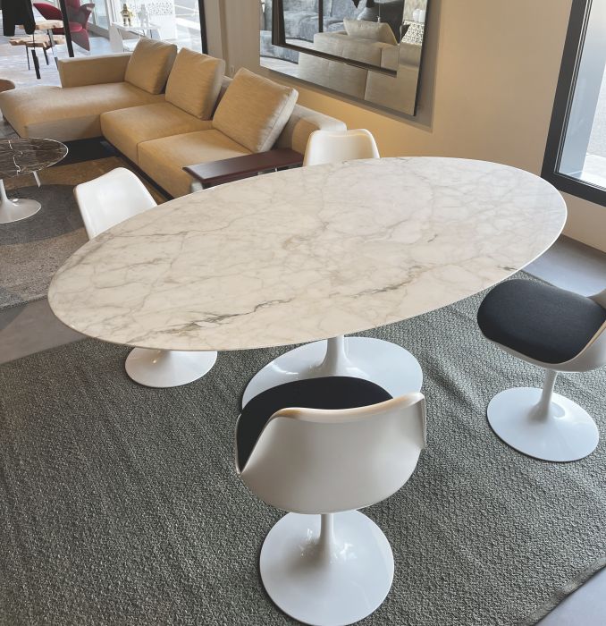 Table Saarinen Knoll - Prompt delivery